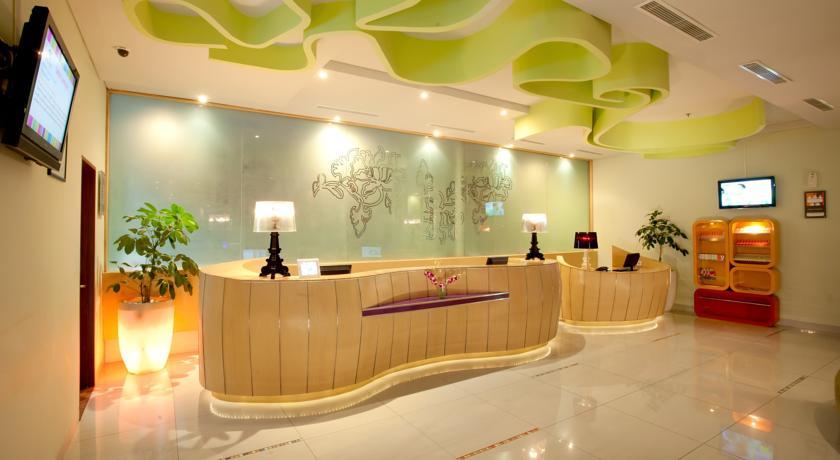 Ibis Styles Yogyakarta Hotel Exterior foto