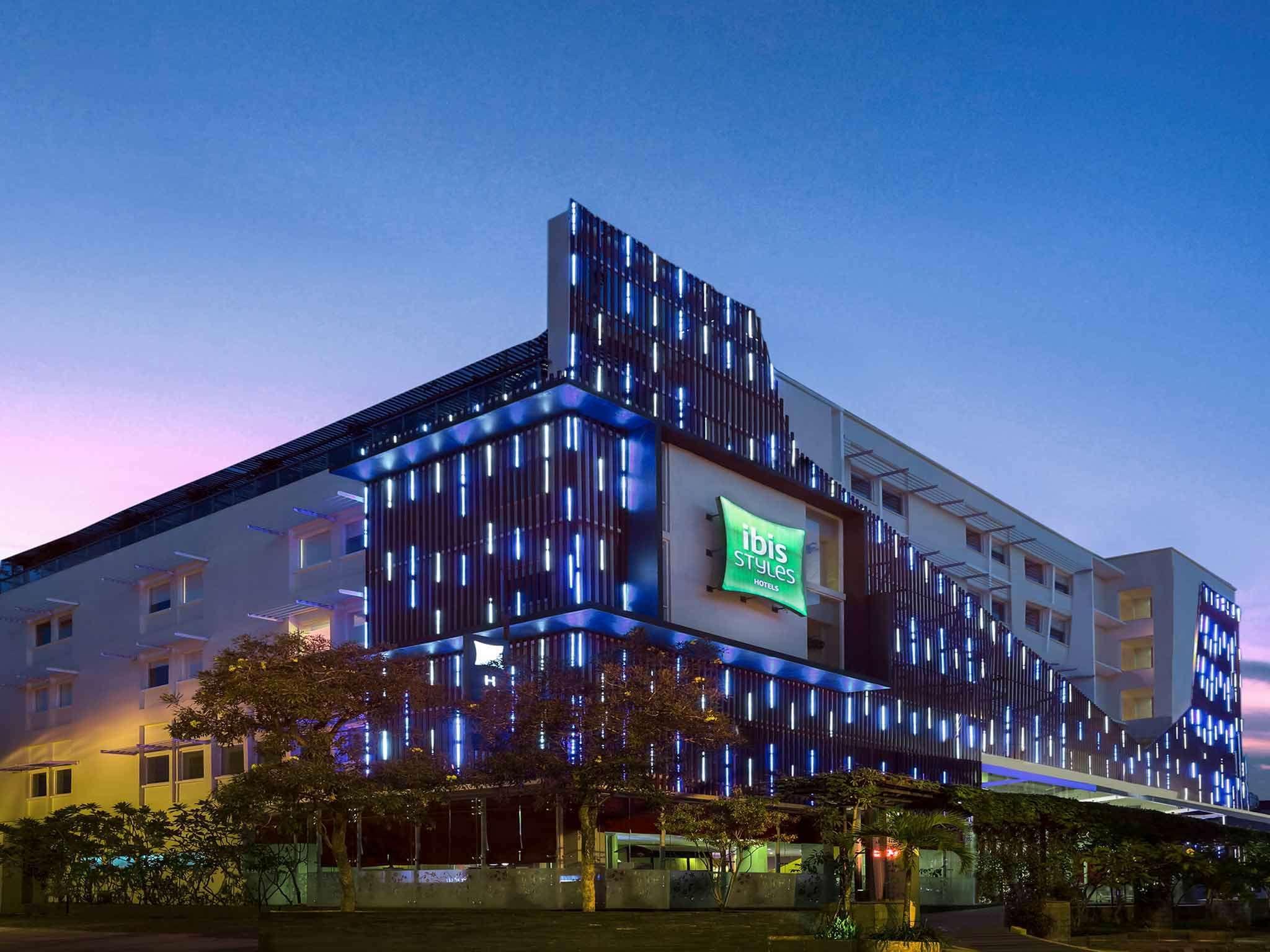 Ibis Styles Yogyakarta Hotel Exterior foto