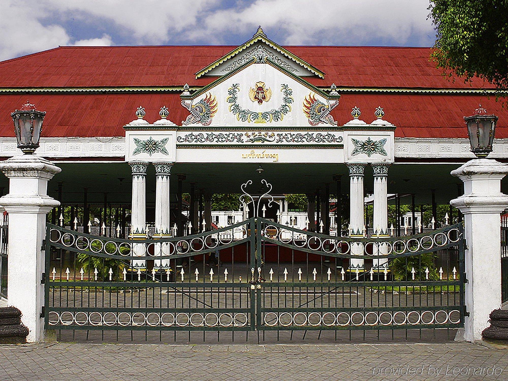 Ibis Styles Yogyakarta Hotel Exterior foto