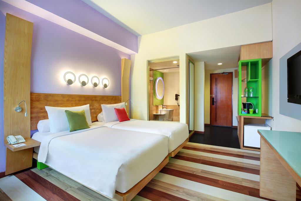 Ibis Styles Yogyakarta Hotel Exterior foto